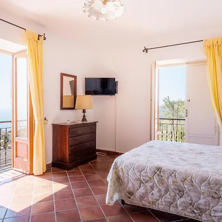 Casa Li Galli With Sea View Sant'Agata sui due Golfi